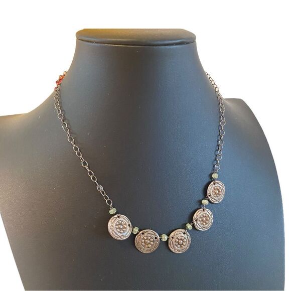 Beautiful Unique Artisan Made One of a Kind Sterling Silver & Peridot Necklace. - Picture 3 of 6